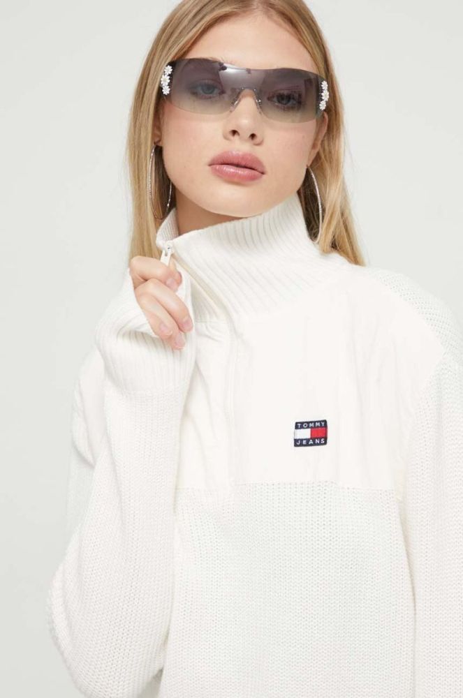 Светр Tommy Jeans жіночий колір бежевий півгольф (3593867) фото 4