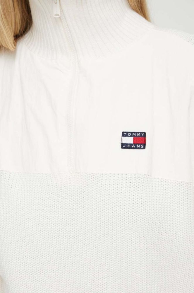 Светр Tommy Jeans жіночий колір бежевий півгольф (3593867) фото 5