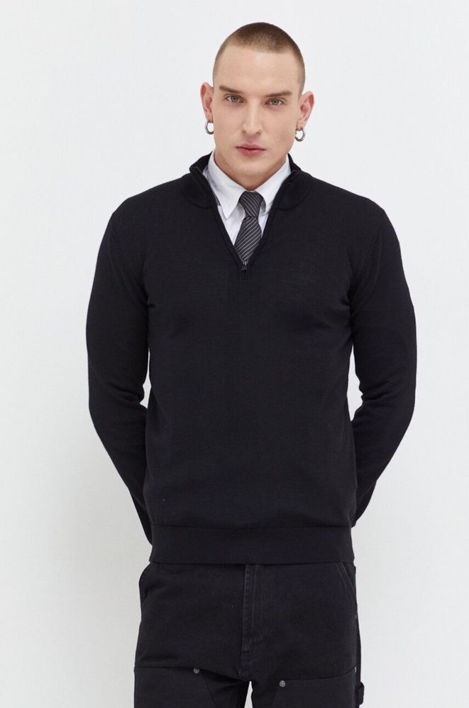 Вовняний светр HUGO чоловічий колір чорний легкий півгольф