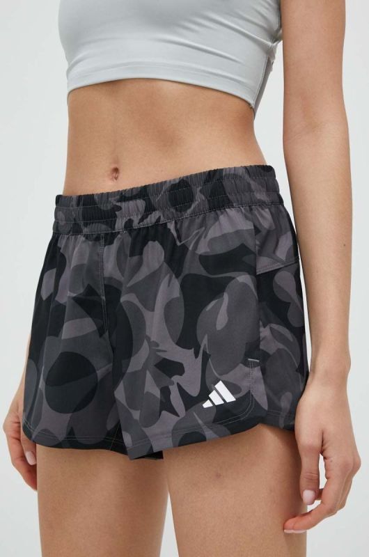 Шорти для тренувань adidas Performance Pacer Training Essentials колір чорний візерунок середня посадка фото 2