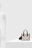 Дитяча сумочка Guess колір бежевий (3520603) Дитяча сумочка Guess колір бежевий (3520603)