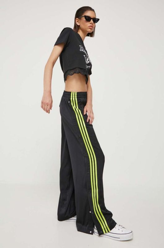 Футболка adidas Originals жіноча колір чорний (3360643) фото 2