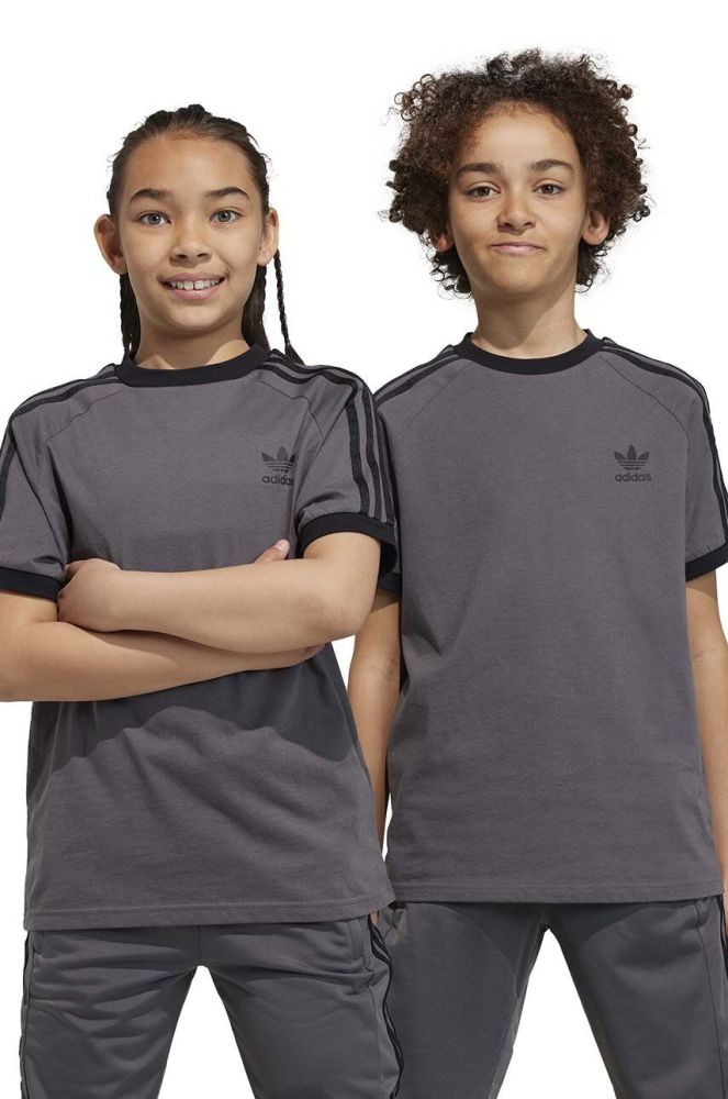 Бавовняна футболка adidas Originals колір сірий з аплікацією (3360775)