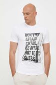 Бавовняна футболка Guess колір білий з принтом (3367096)