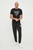 Футболка Guess чоловічий колір чорний з принтом (3367128)