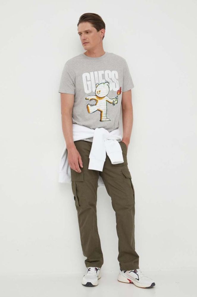 Бавовняна футболка Guess x Banksy колір сірий з принтом фото 2