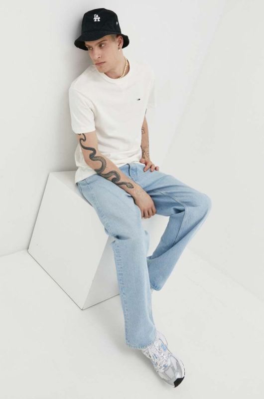 Бавовняна футболка Tommy Jeans колір бежевий з аплікацією (3253921) фото 2
