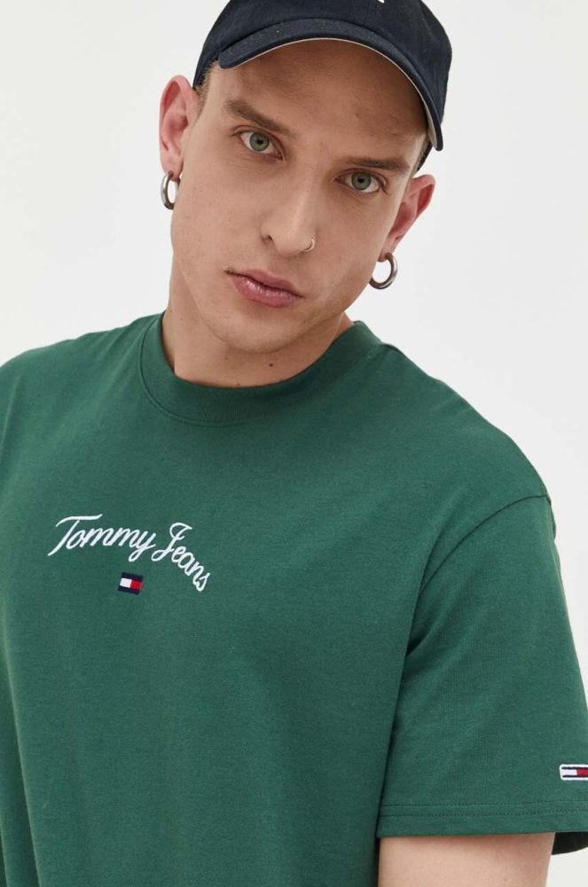 Бавовняна футболка Tommy Jeans колір зелений з аплікацією (3325906)