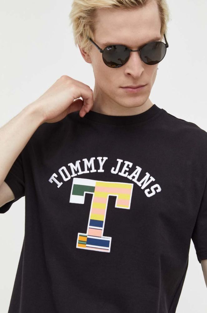 Бавовняна футболка Tommy Jeans колір чорний з аплікацією (3284483)