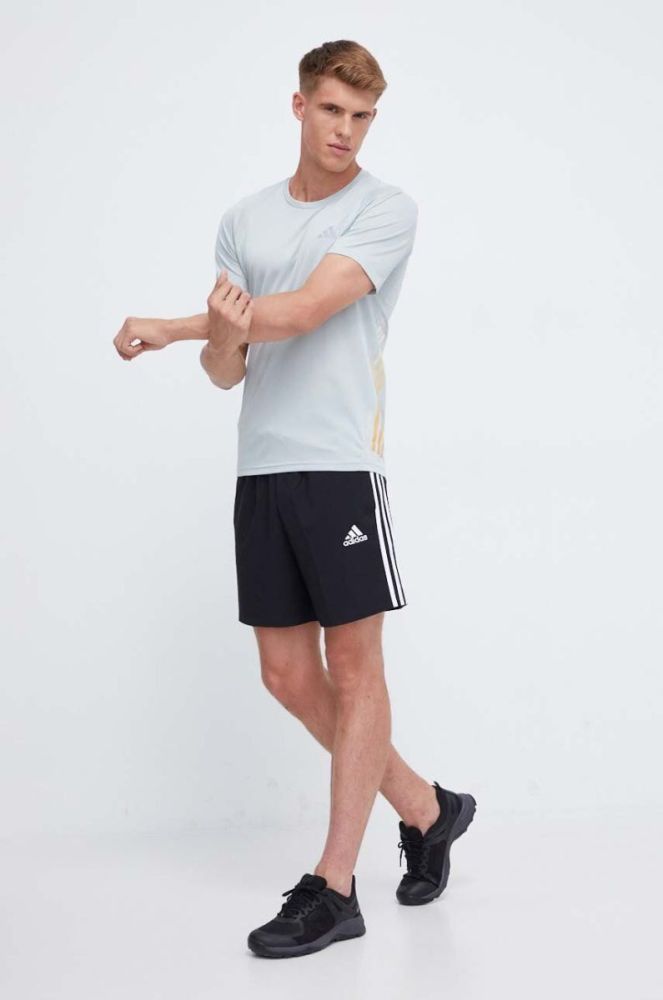 Бігова футболка adidas Performance Run Icons колір зелений з принтом фото 2