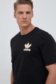 Бавовняна футболка adidas Originals колір чорний з принтом (3354648)