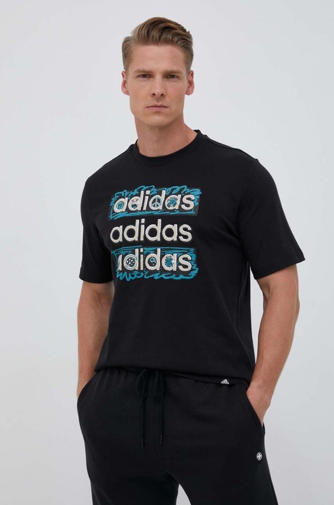 Бавовняна футболка adidas колір чорний з принтом (3354652)