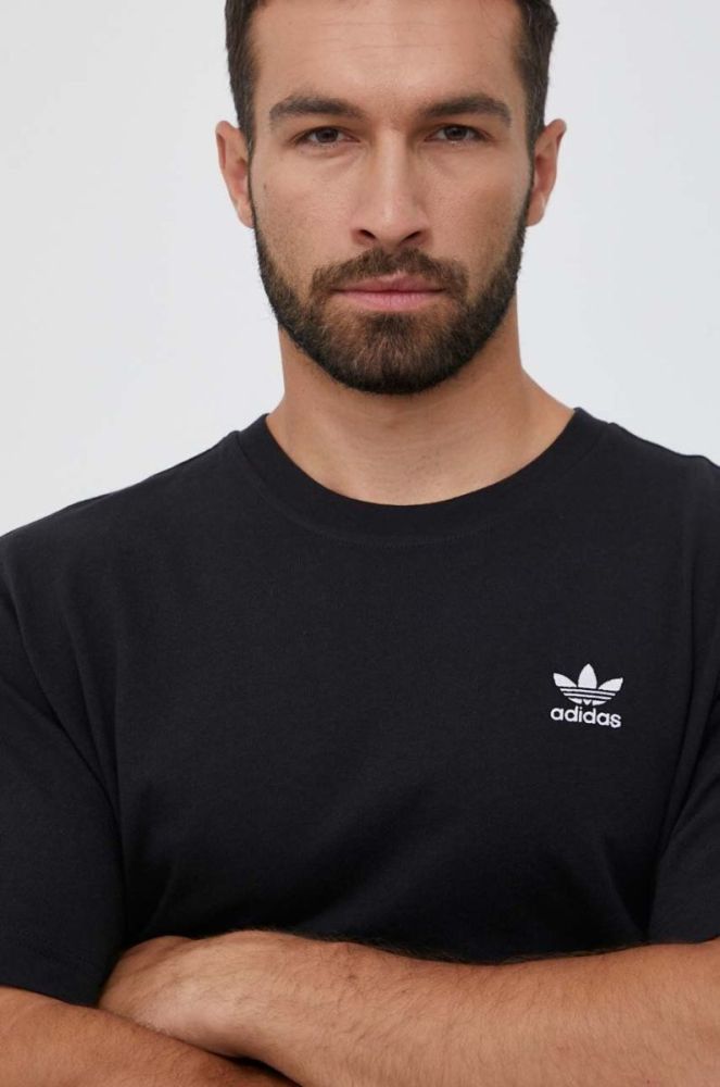Бавовняна футболка adidas Originals колір чорний з принтом (3360872) фото 4