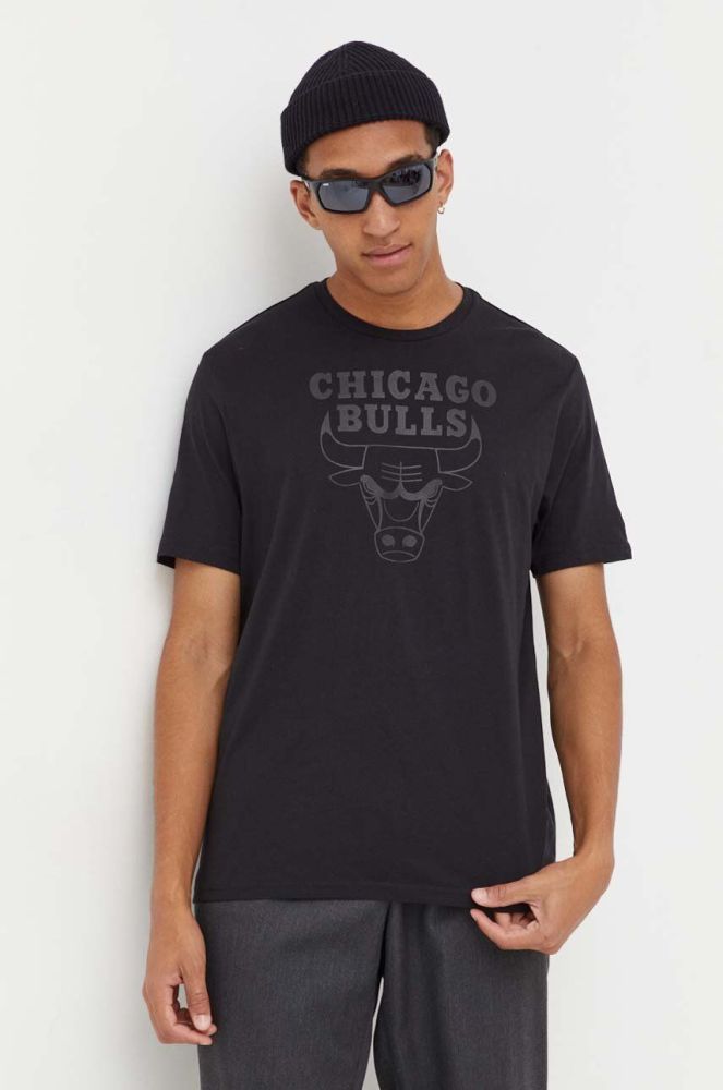Бавовняна футболка New Era колір чорний з принтом CHICAGO BULLS (3587079)