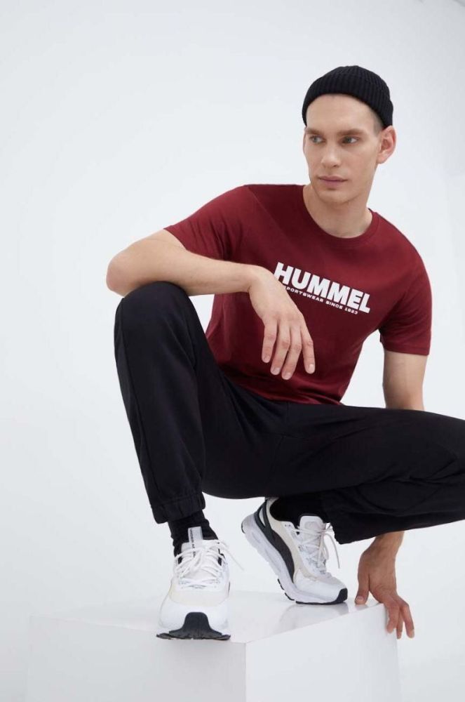 Бавовняна футболка Hummel колір бордовий з принтом фото 3
