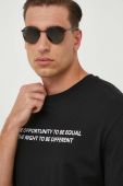 Бавовняна футболка United Colors of Benetton чоловічий колір чорний з принтом (3611027)