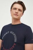 Бавовняна футболка Tommy Hilfiger колір синій з принтом (3494075)