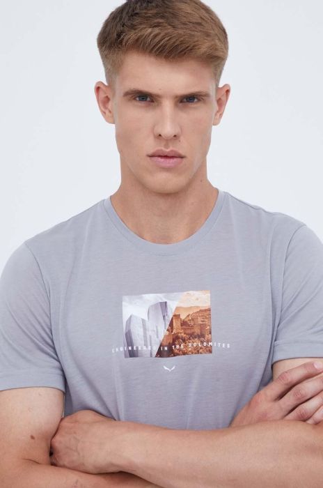 Спортивна футболка Salewa Pure Design Dry колір сірий з принтом