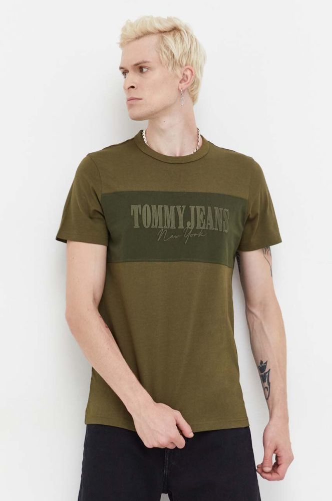 Бавовняна футболка Tommy Jeans колір зелений з аплікацією (3558895)