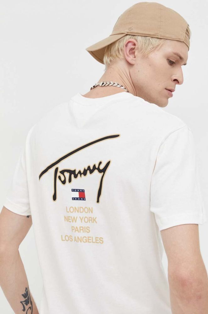 Бавовняна футболка Tommy Jeans колір бежевий з принтом (3560485)