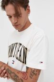 Бавовняна футболка Tommy Jeans колір бежевий з принтом (3543036)
