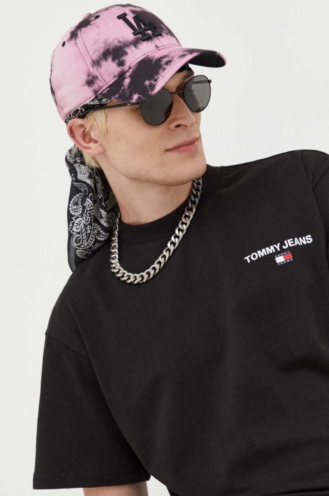 Бавовняна футболка Tommy Jeans колір чорний однотонний (3560495)