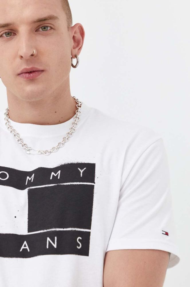 Бавовняна футболка Tommy Jeans колір білий з принтом (3539042)