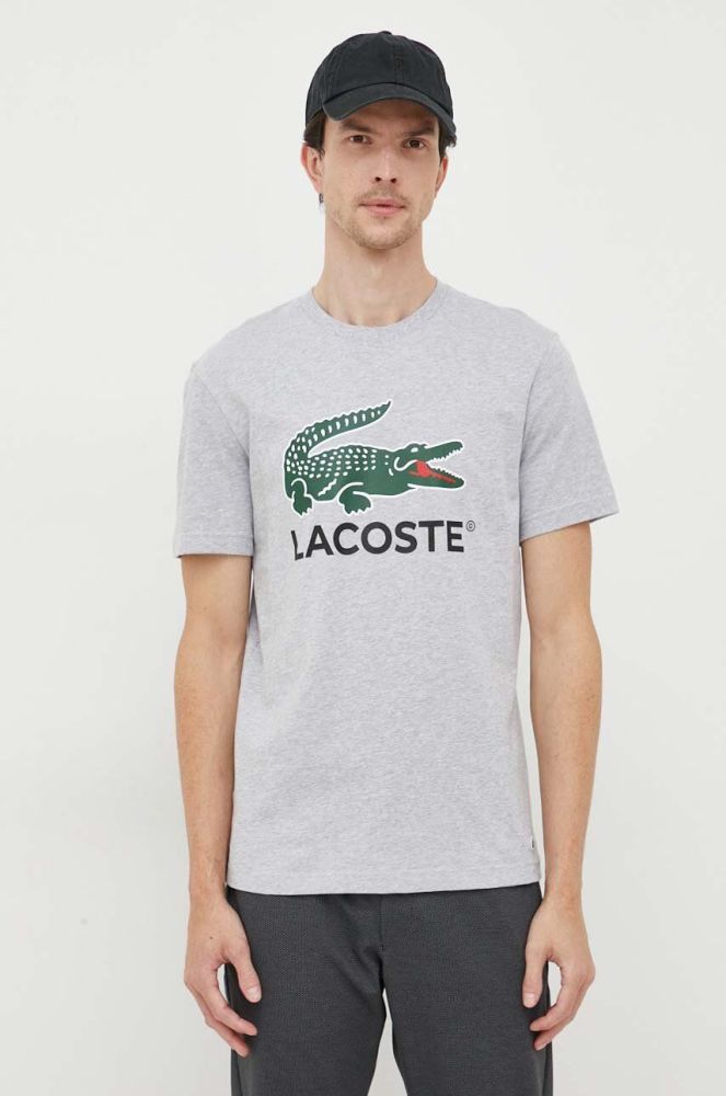 Бавовняна футболка Lacoste колір сірий з принтом (3539061)