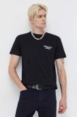 Бавовняна футболка On Vacation чоловічий колір чорний з принтом (3622714)