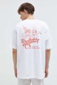 Бавовняна футболка On Vacation чоловічий колір білий візерунок