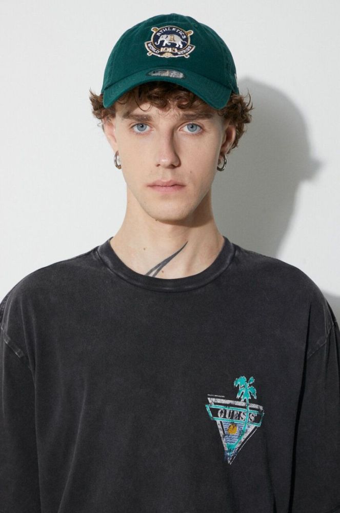 Бавовняна футболка Guess Originals колір чорний з принтом (3488498) фото 5
