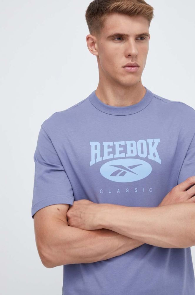 Бавовняна футболка Reebok Classic з принтом колір блакитний