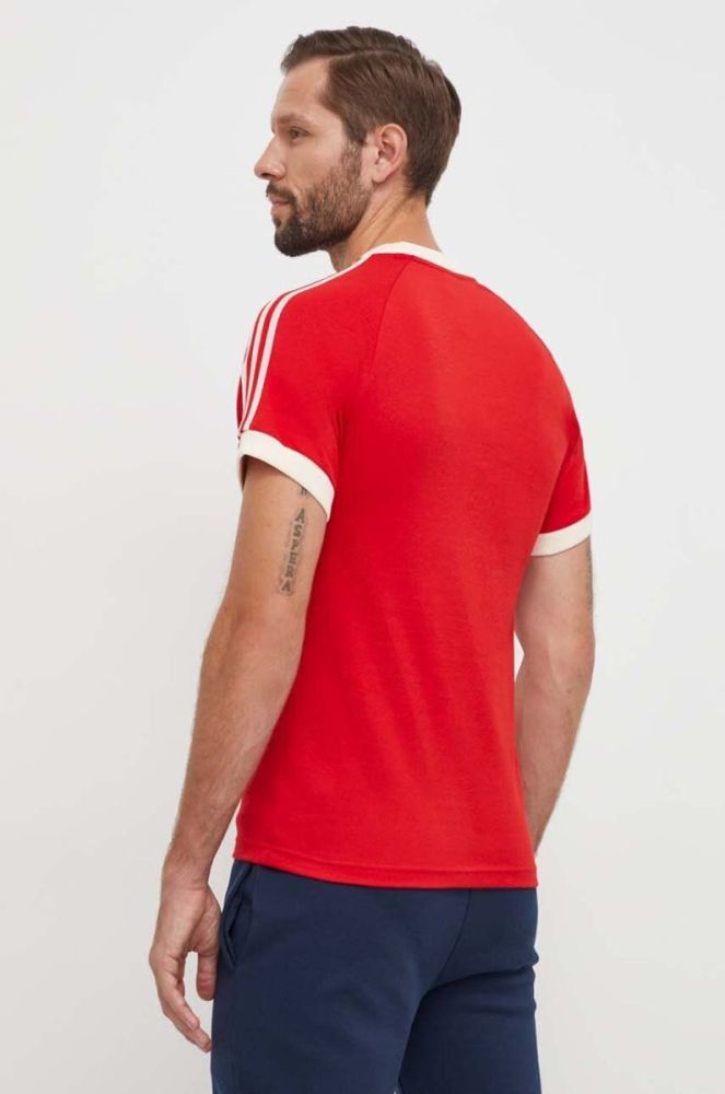Футболка adidas Originals чоловічий колір червоний з аплікацією фото 2