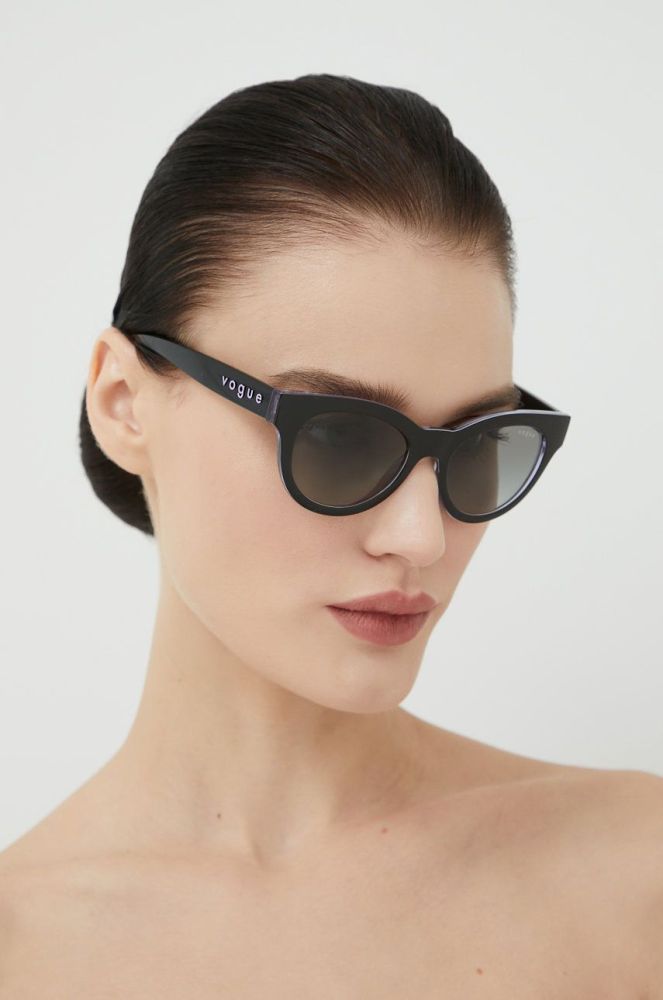 Сонцезахисні окуляри VOGUE жіночі колір чорний (2284925)