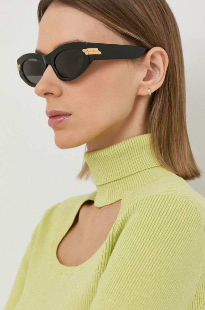 сонцезахисні окуляри Bottega Veneta жіночі колір чорний (2857909)