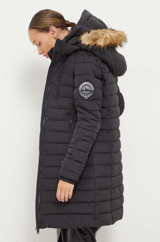 Куртка Superdry жіноча колір чорний перехідна (3489585)