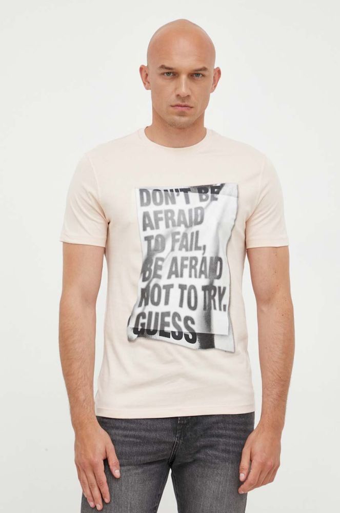 Бавовняна футболка Guess колір бежевий з принтом (3367112)
