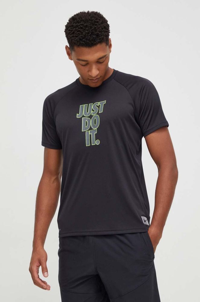 Тренувальна футболка Nike колір чорний з принтом (3633772)