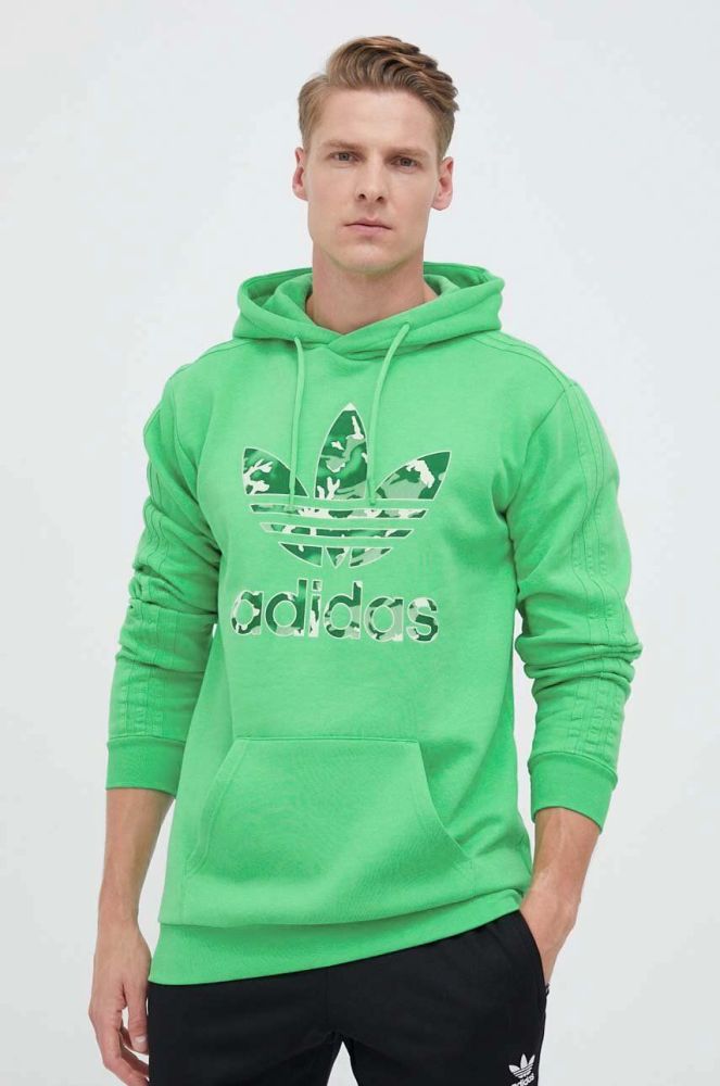 Кофта adidas Originals чоловіча колір зелений з капюшоном з принтом