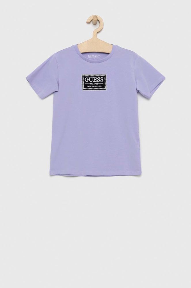 Дитяча футболка Guess колір фіолетовий з аплікацією