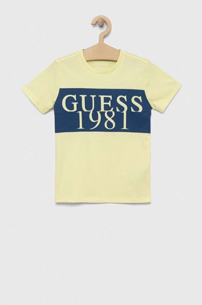 Дитяча бавовняна футболка Guess колір зелений з принтом (3015535)