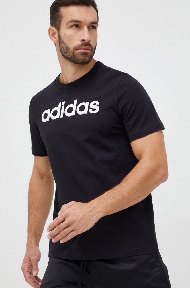 Бавовняна футболка adidas колір чорний з принтом (3040573)