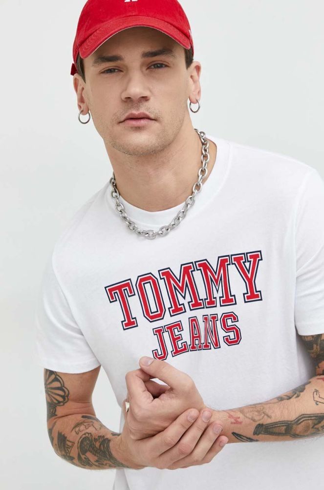 Бавовняна футболка Tommy Jeans колір білий з принтом (2981047)