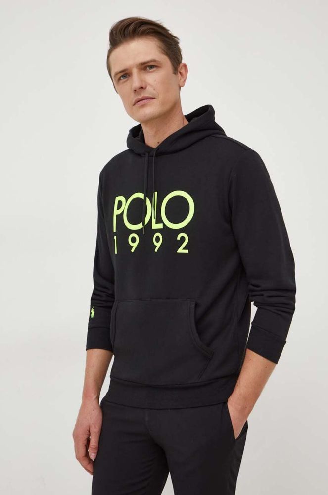Кофта Polo Ralph Lauren чоловіча колір чорний з капюшоном з принтом (3691543)
