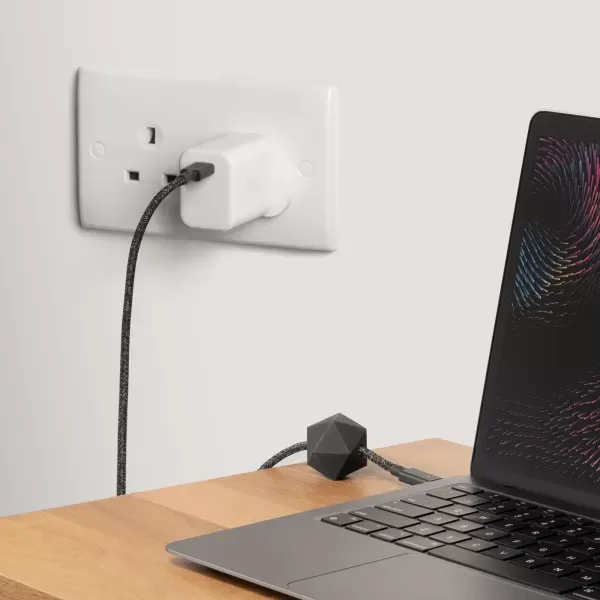 Швидка зарядка Native Union Fast GaN Charger PD 45W White (FAST-PD45-WHT-EU) фото 3
