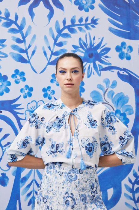 Бавовняна блузка Medicine жіноча колір білий візерунок