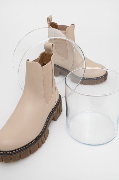 Черевики Medicine колір бежевий на платформі злегка утеплена Черевики Medicine колір бежевий на платформі злегка утеплена