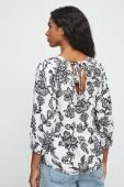 Блузка Medicine жіноча колір білий візерунок (3375856)