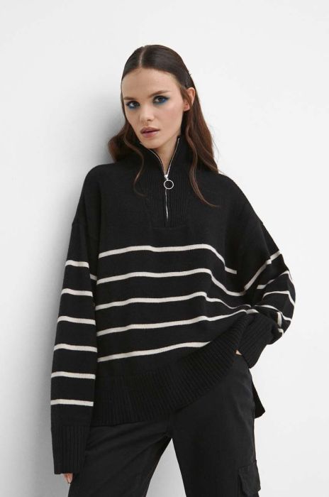 Светр Medicine жіночий колір чорний гольф (3685982)