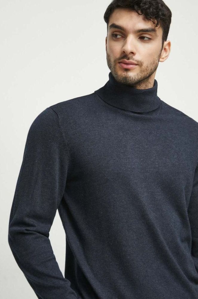 Светр Medicine чоловічий колір синій легкий гольф (3532231) фото 4